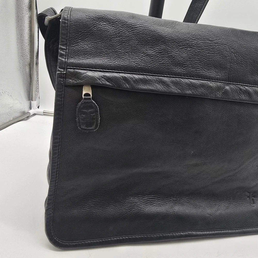 Vintage‎ Frye Black Leather Messenger Bag Crossbody Laptop Briefcase Satchel USA